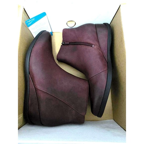 Dansko Serenity EU 39 US 8.5 - 9 Waterproof Wine Leather Wedge Booties Boots NIB - Picture 11 of 13